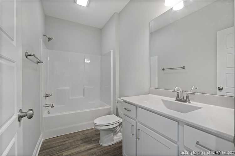 3008 Bales Way Jeffersonville, IN 47130 MLS 202405330