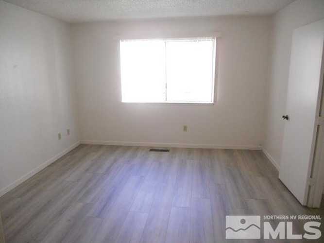 2300 Dickerson Rd Apt 49, Reno, NV 89503 PHOTOS MLS 230006520