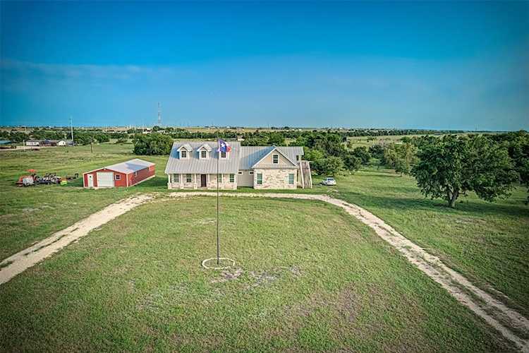 For sale 101 County Road 461 Coupland, TX farm for sale