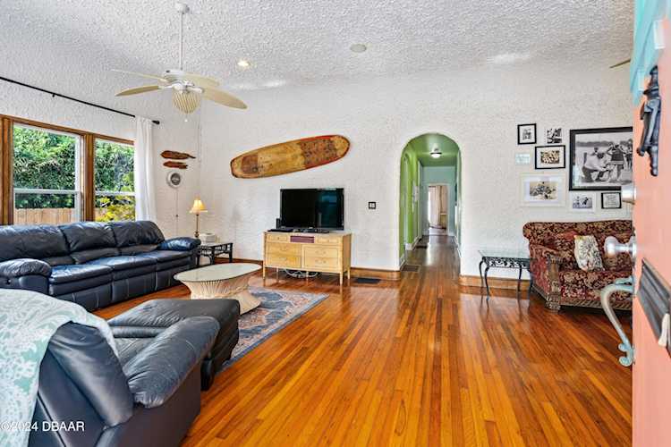 217 Seaview Avenue, Daytona Beach, FL 32118 MLS 1118673 Ortona