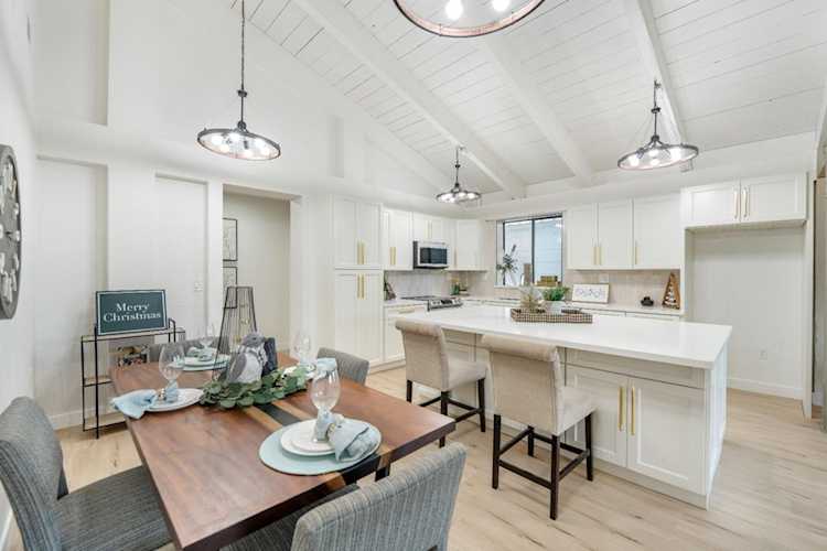 715 Robert Avenue Ripon