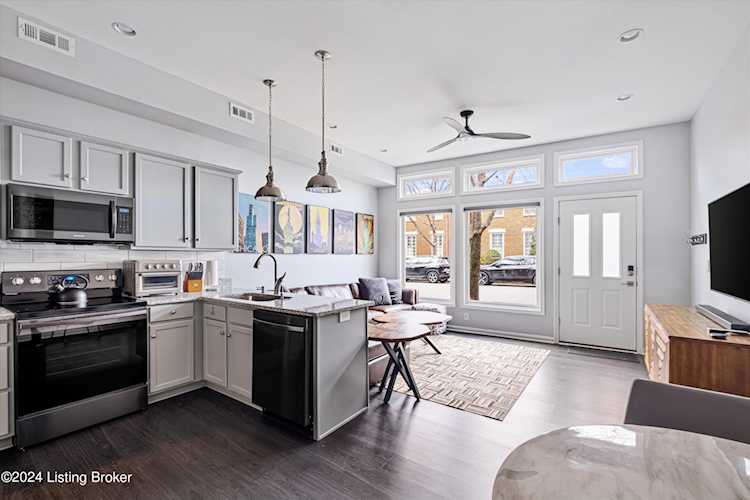 9440 Norton Commons Blvd Prospect KY 40059 condo for sale MLS 1653818