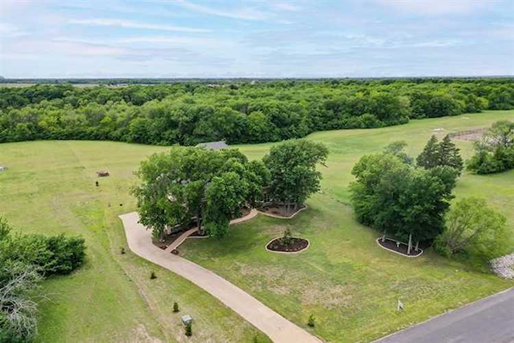 4556 Lake Breeze Drive Mckinney