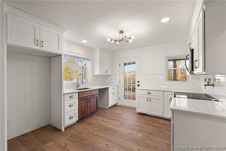 1670 Corydon Ridge Road NE Corydon, IN 47112 MLS 202405707