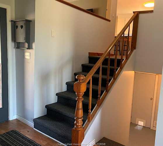 13 Victoria Ave Tupperville, ON N0P 2M0 MLS® 24002403