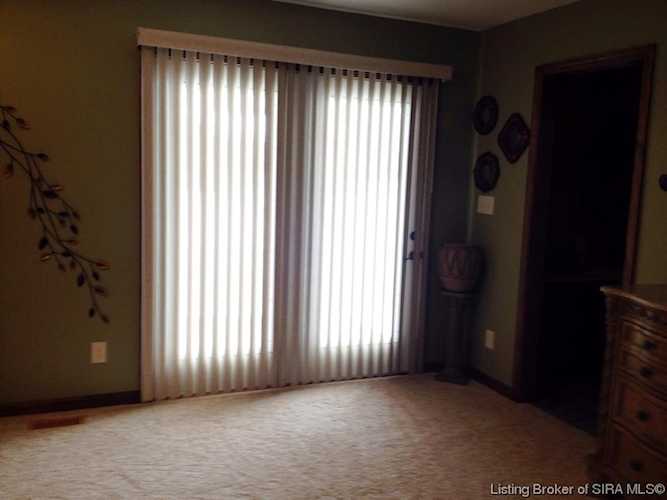 203 Summit Parkway Borden, IN 47106 MLS 202405002