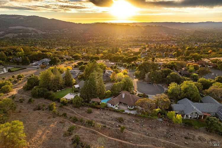4809 Skycrest Court Santa Rosa for Sale - MLS #324008939 | Eichler Homes