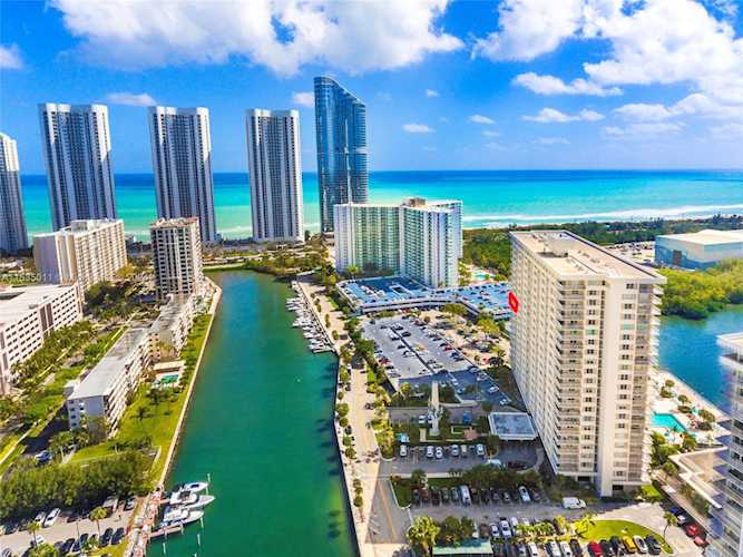 Discovering 300 Bayview Dr, Sunny Isles Beach, FL 33160: A Comprehensive Guide