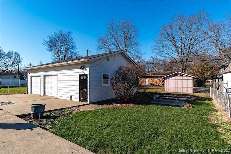 2907 Browning Place Jeffersonville, IN 47130 | MLS 2023012054