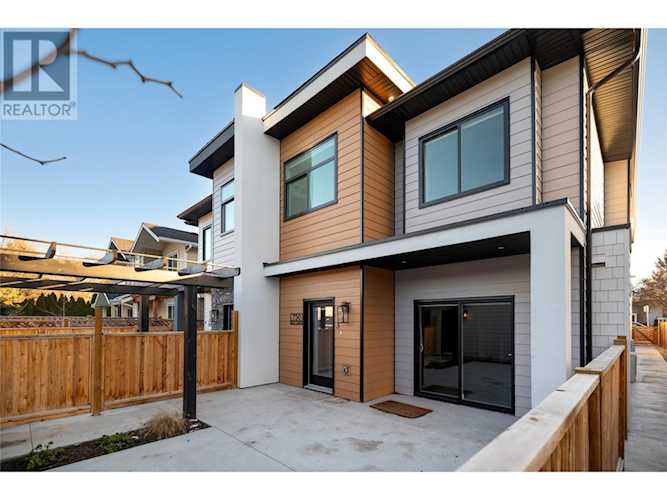 750 Kinnear Avenue 3 Kelowna, BC V1Y5B1 MLS® 10304771