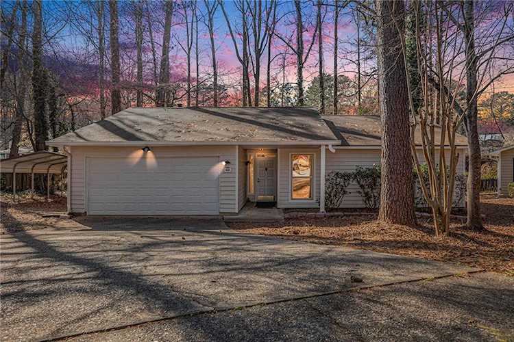 160 Creekmont Court Roswell GA 30076 MLS 7332626