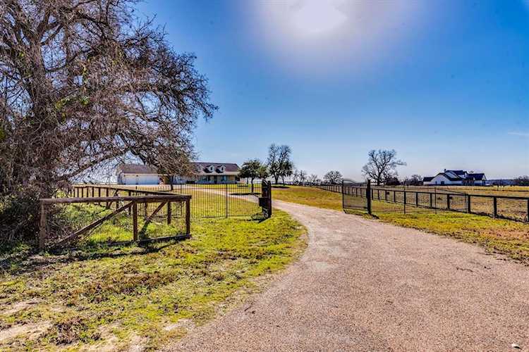 For sale 2905 County Road 442 Thrall, TX farm for sale