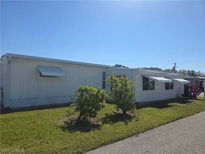 99 Moorhead Manor 99 Naples, FL 34112 MLS 224019416