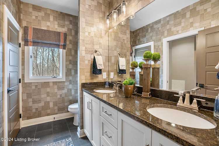 1500 S Pope Lick Rd Louisville, KY 40299 MLS 1655554