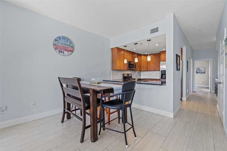 320 Island WAY 202 Clearwater, FL 33767 Cutter Cove Condo