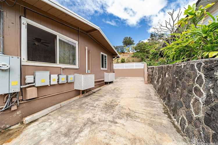 99670 Aliipoe Drive home for sale in Aiea, HI 202404368 Oahu Real Estate