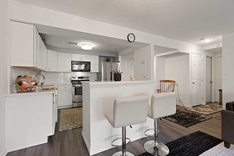 Sutton Pond Downtown North Andover, 148 Main St B332, MA, condo for