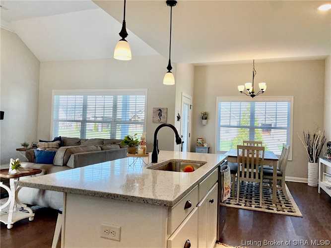 2073 Prestwick Place Henryville, IN 47126 MLS 202406247