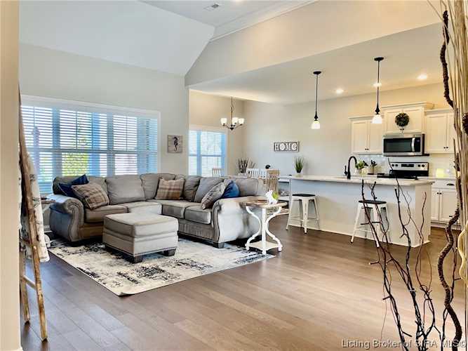 2073 Prestwick Place Henryville, IN 47126 MLS 202406247