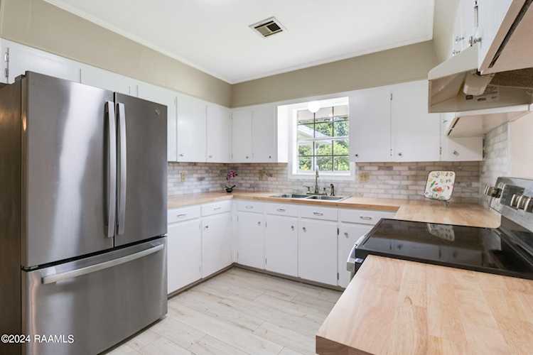 204 Lippi Boulevard Lafayette, LA 70508 MLS 24001805