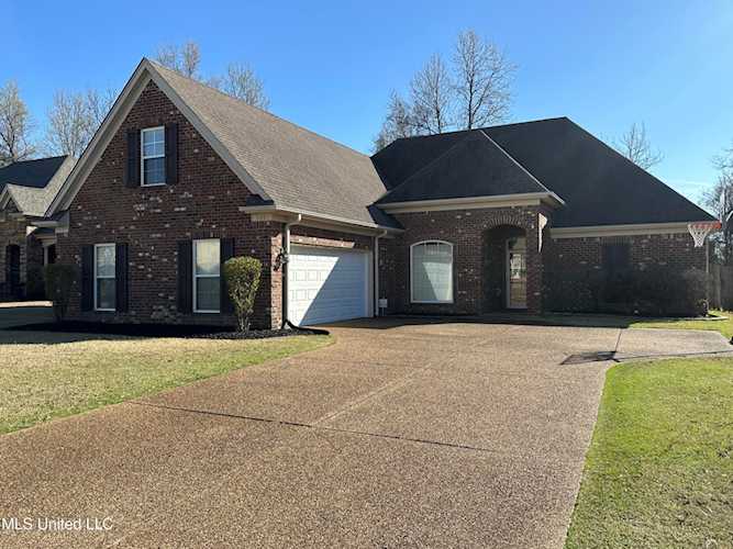 Search BHHS Taliesyn homes for sale in Germantown, Collierville