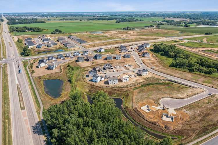 20425 Gargoyle Lane Lakeville, MN 55044 MLS 6502362