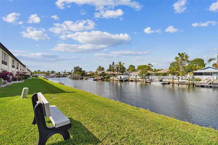 4533 Marine PARKWAY 103 New Port Richey, FL 34652 MLS T3511125