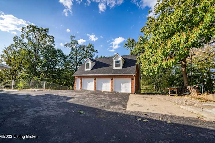 7439 Arnoldtown Rd Louisville KY 40214 MLS1647461