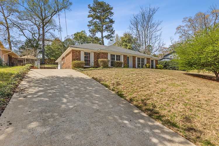 6215 Brooklet Drive Columbus, GA 31909 MLS 210726