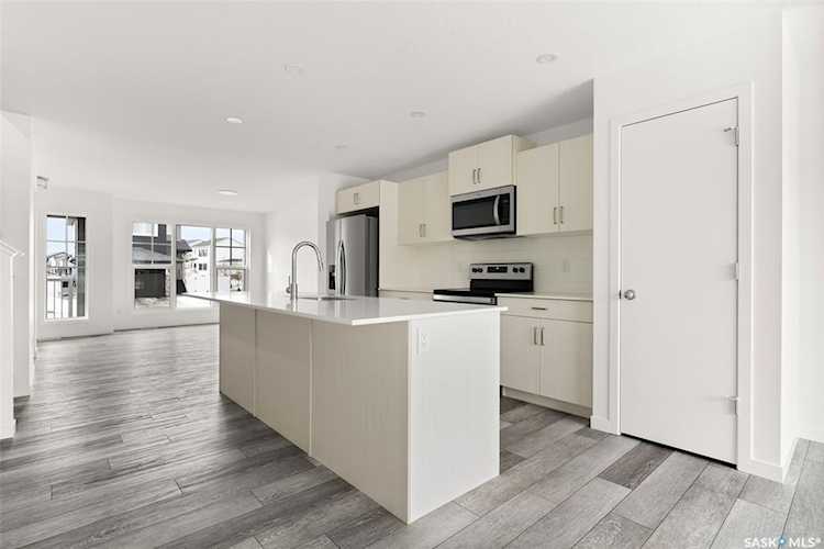 Eastbrook Home For Sale, 3082 Bellegarde Crescent, Regina, MLS SK962327