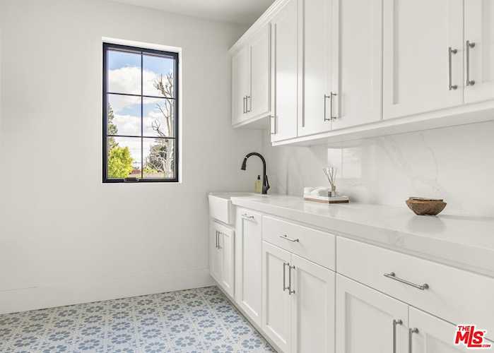 5001 Odessa Ave, Encino, CA 91436 RubyHome