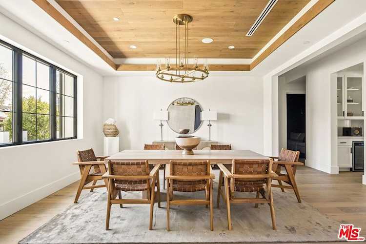 5001 Odessa Ave, Encino, CA 91436 RubyHome