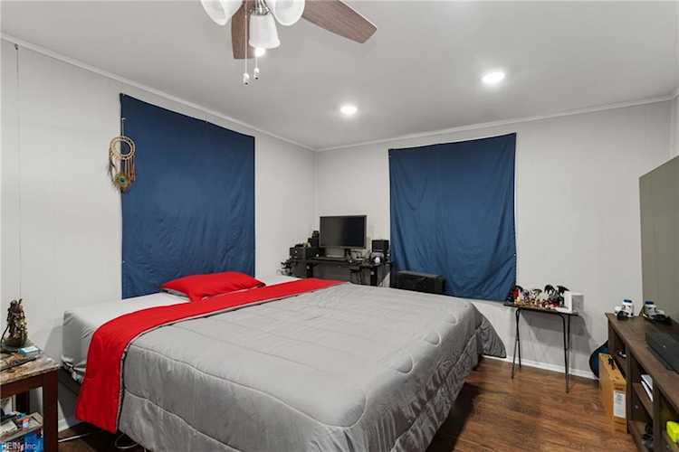 2001 Nickerson Blvd Hampton, VA 23663 MLS 10524504