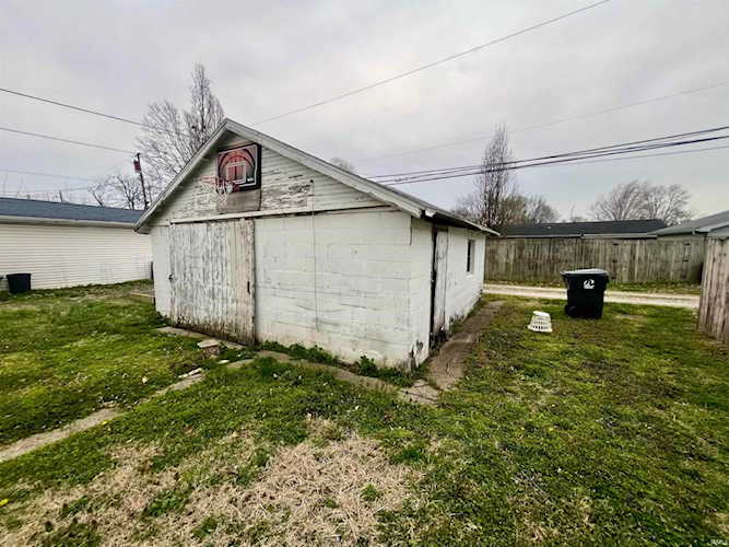 F.C. Tucker Emge Homes for Sale 908 Allens Lane Evansville IN