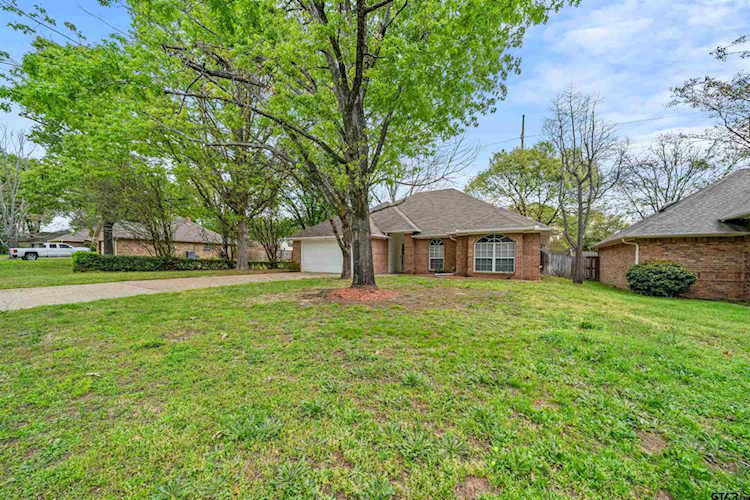 5628 Oleander Drive, Tyler, TX 75707 | MLS# 24004420