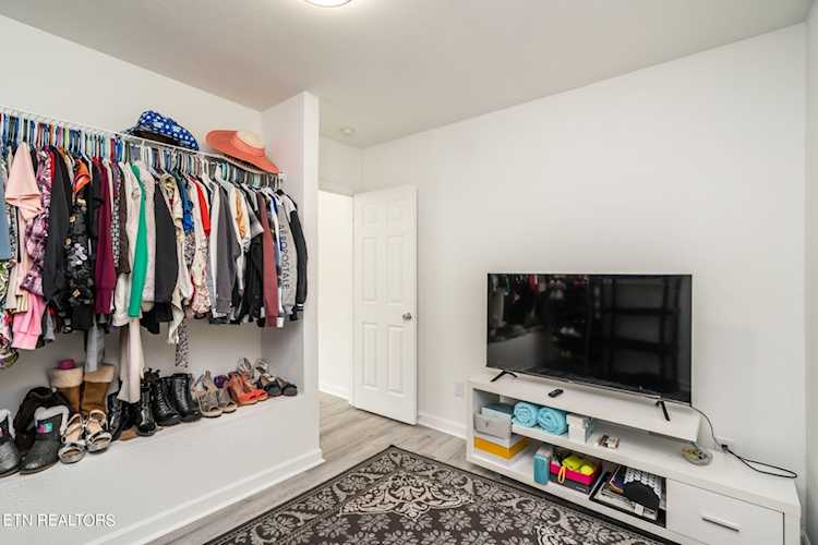 3070 Dug Gap Rd Louisville, TN 37777 MLS 1249334