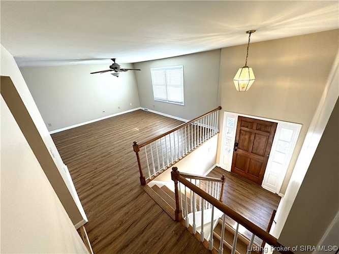 1003 Castlewood Dr New Albany, IN 47150 MLS 202405409