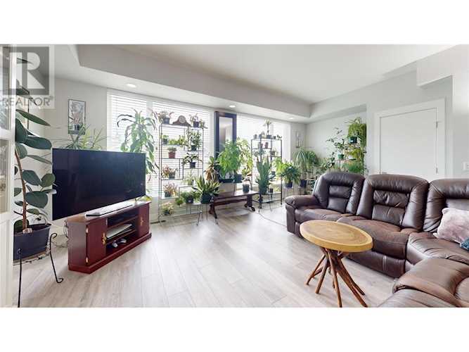 2049 Elkridge Drive 1 West Kelowna, BC V4T3K1 MLS® 10309593