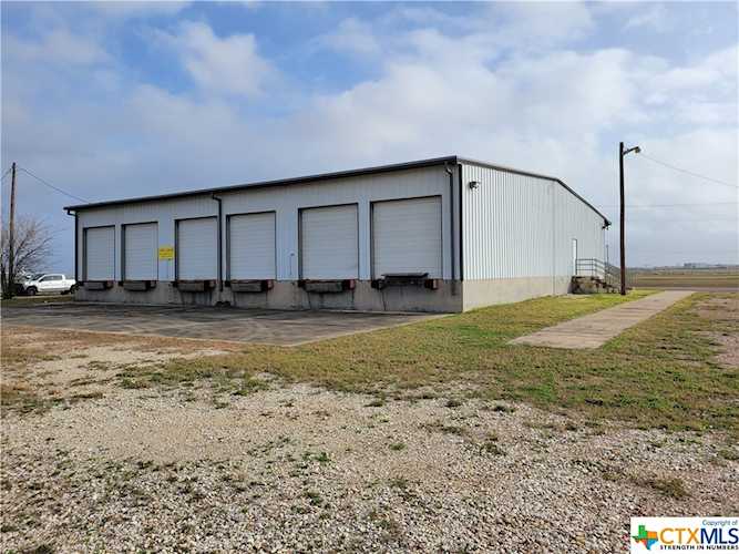 204 S Hangar Dr, Victoria, TX 77904 - #MLS#540764