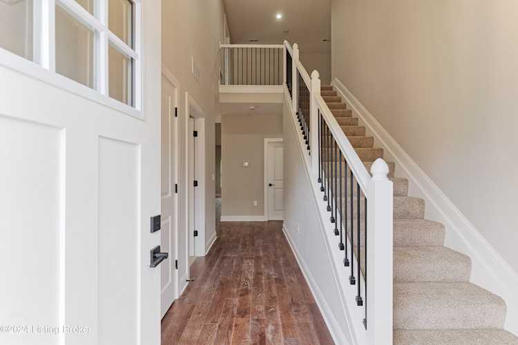 condo for sale at 105 Wellston Pl Louisville KY 40207 MLS 1658933