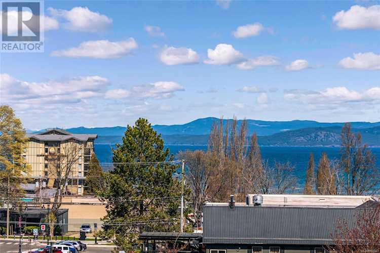 140 West Jensen Avenue 411 Parksville, BC V9P0H7. MLS listing 960643VI.