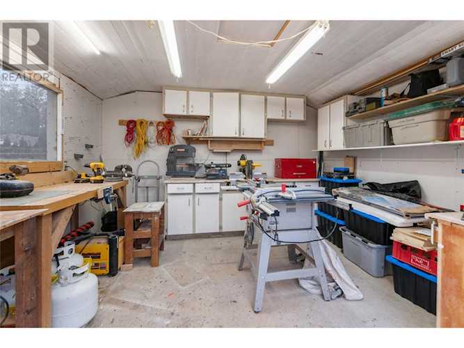 156 Ritchie Avenue Naramata, BC V0H1N1. MLS listing 10310550.