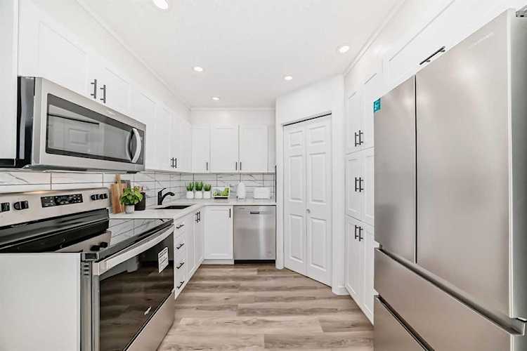 3809 45 St SW 164Calgary Real EstateGlenbrook Homes for SaleA2124765