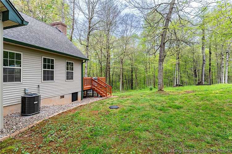 272 Flatwood Rd NE New Salisbury, IN 47161 | MLS 202407350