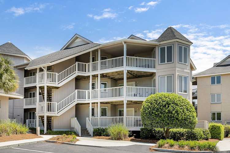 8500 Palmetto Drive #104-H Isle Of Palms, SC 29451 | MLS 24010091