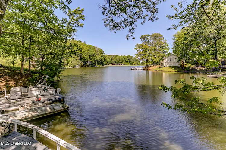 3320 Snowdowns Ridge, Hernando, MS 38632Search All Lake Of The Hills