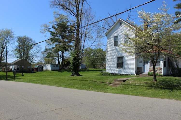 451 Mill Street Utica, OH 43080 Vision Realty Inc.