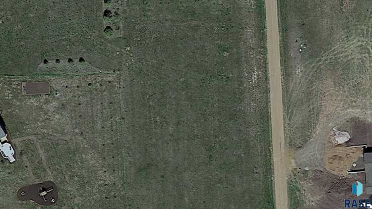 Building site at TBD Reed Ct, Canistota, SD