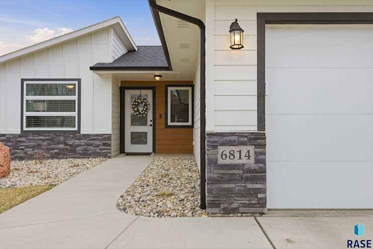 Front exterior of 6814 W 5th St, Sioux Falls, SD
