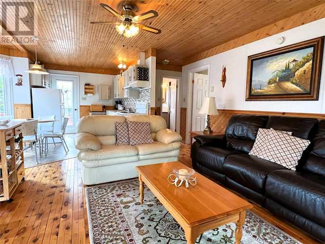 5 Island Pond Road Spread Eagle 1271444